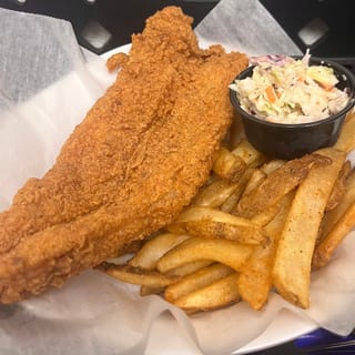Catfish Basket with Slaw